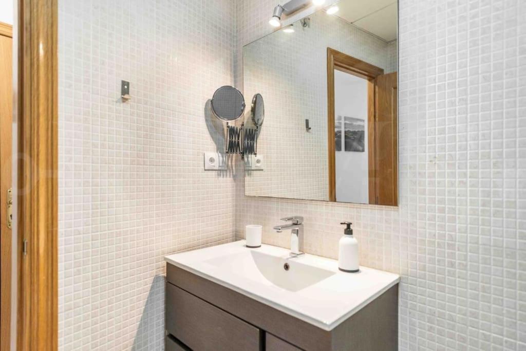 Apartamento Comfortable At Capuchinos By Rems *