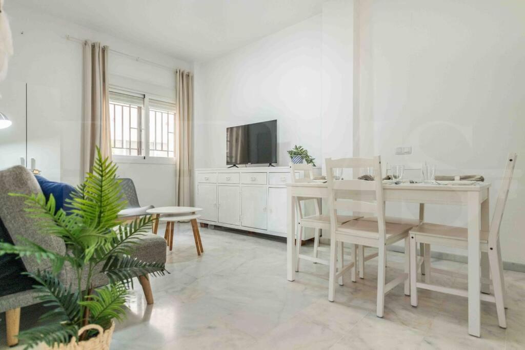 Comfortable At Capuchinos By Rems Apartamento