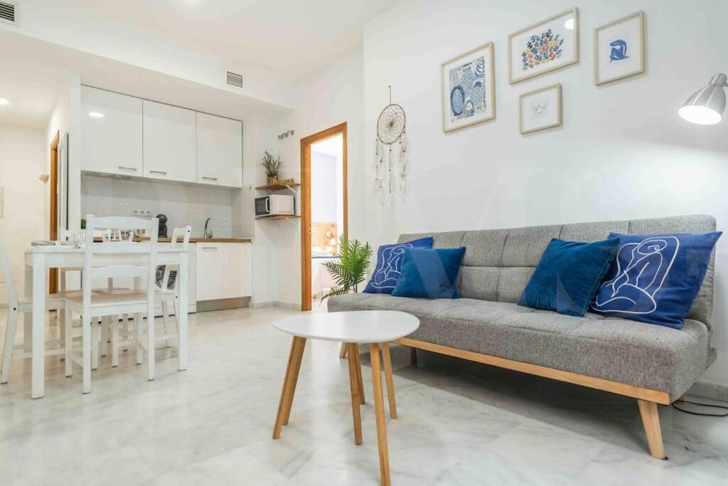 Comfortable At Capuchinos By Rems Apartamento